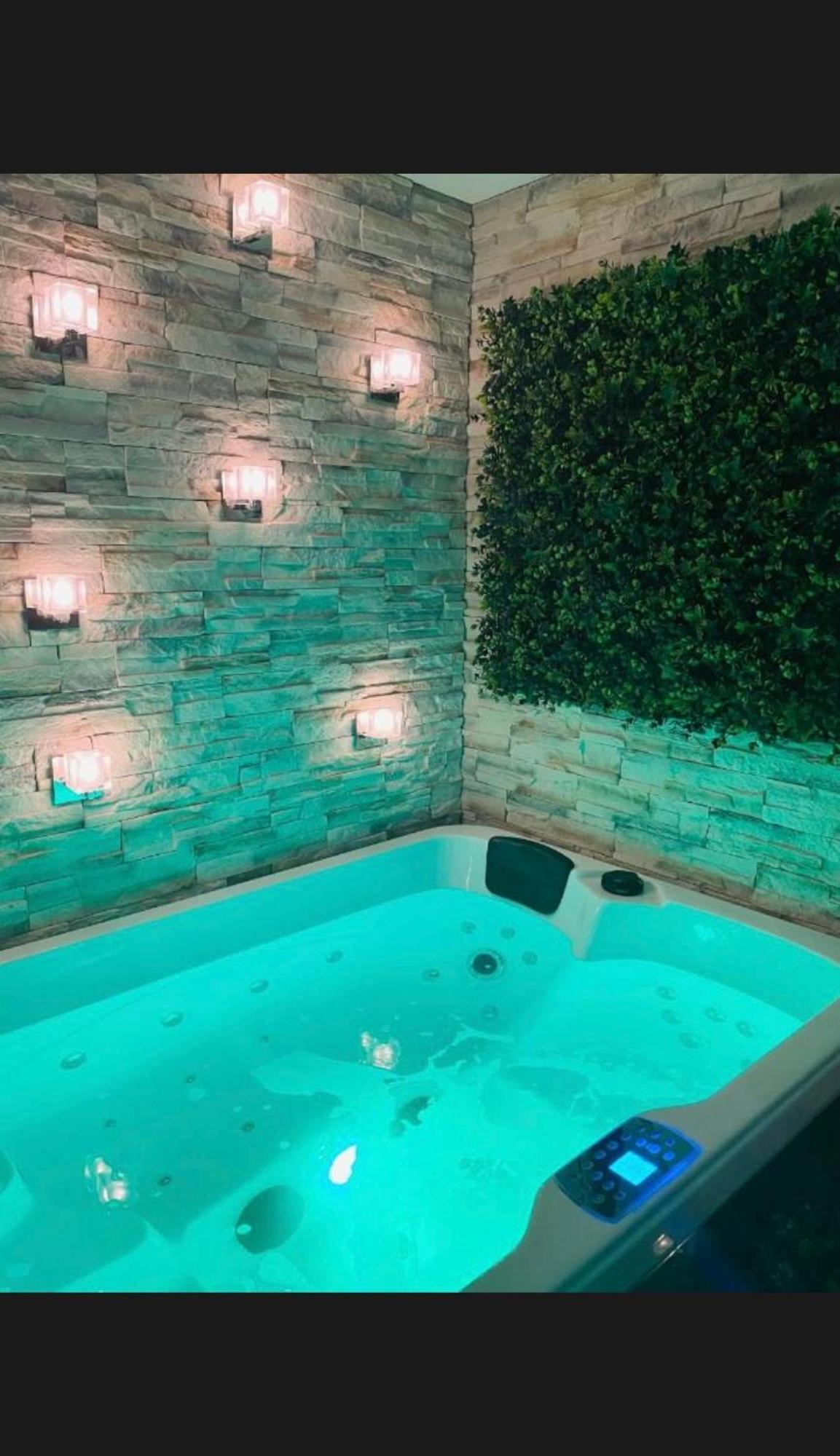 Apartment By Neptune - Rustique Jacuzzi *